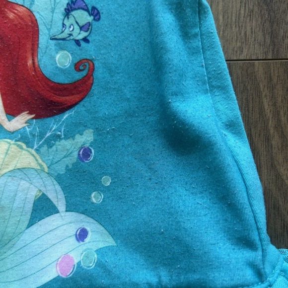 Disney Store The Little Mermaid Girls T-shirt Pajama Shirt‎ size 2 Ariel Disney - Picture 3 of 6